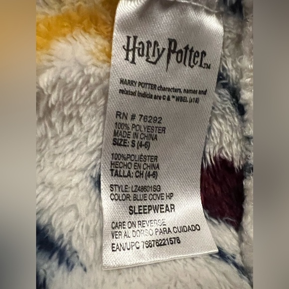 HARRY POTTER very warm pajamas. Size small - Picture 4 of 4